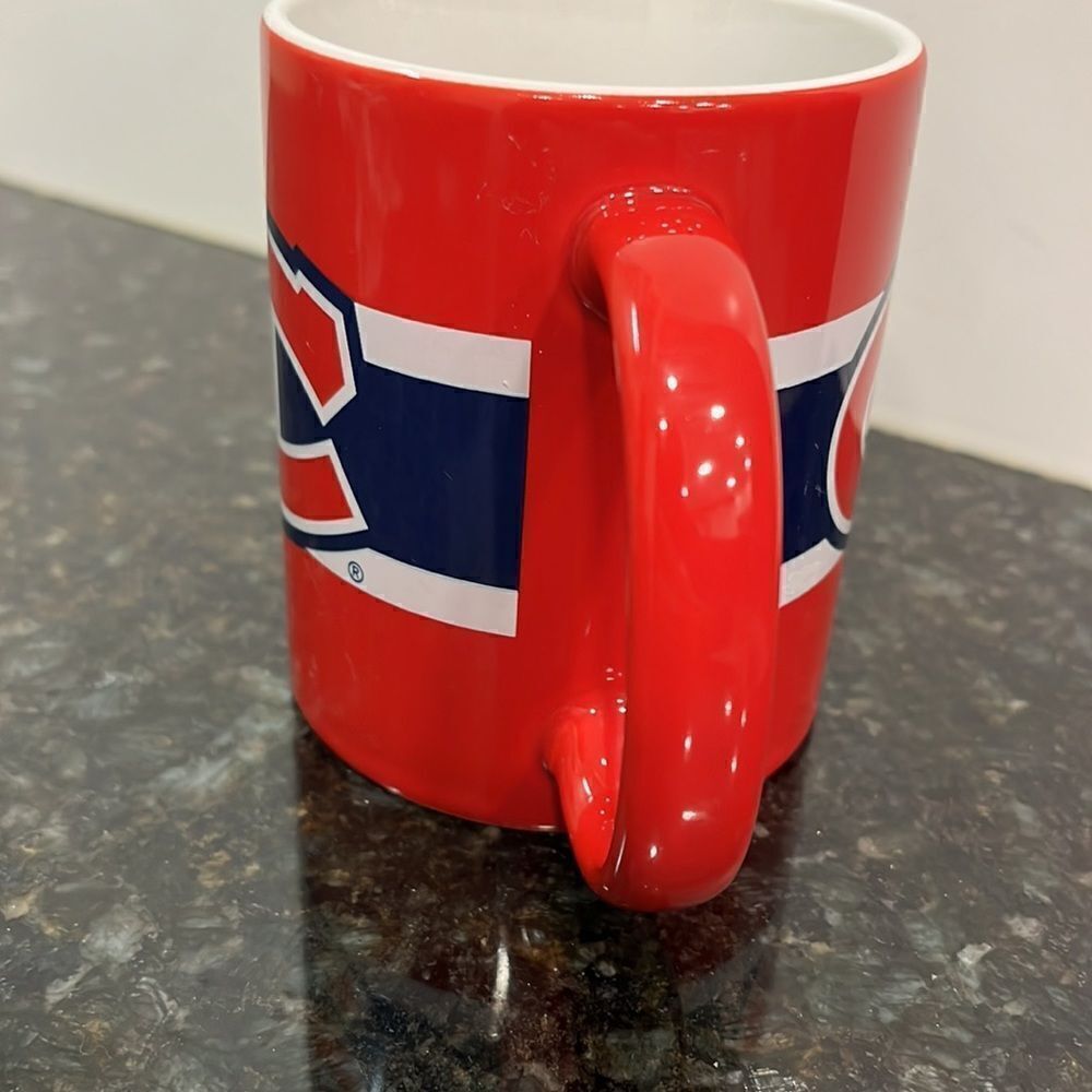 MONTREAL CANADIENS HOCKEY RED MUG - Picture 6 of 6